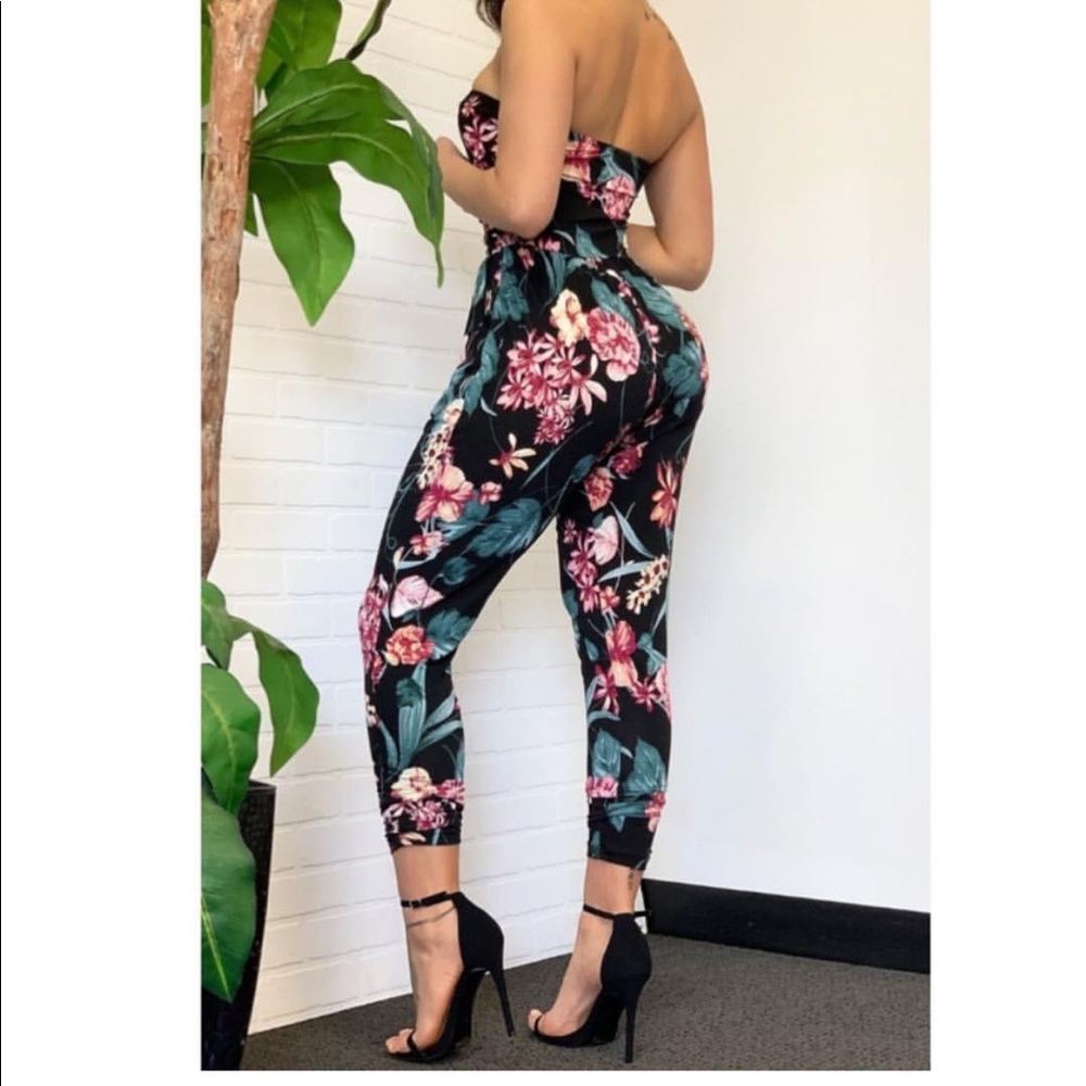 Jumpsuit - Picture 2 of 8